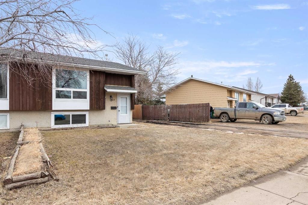 2713 47 Avenue, Lloydminster, SK - Outdoor