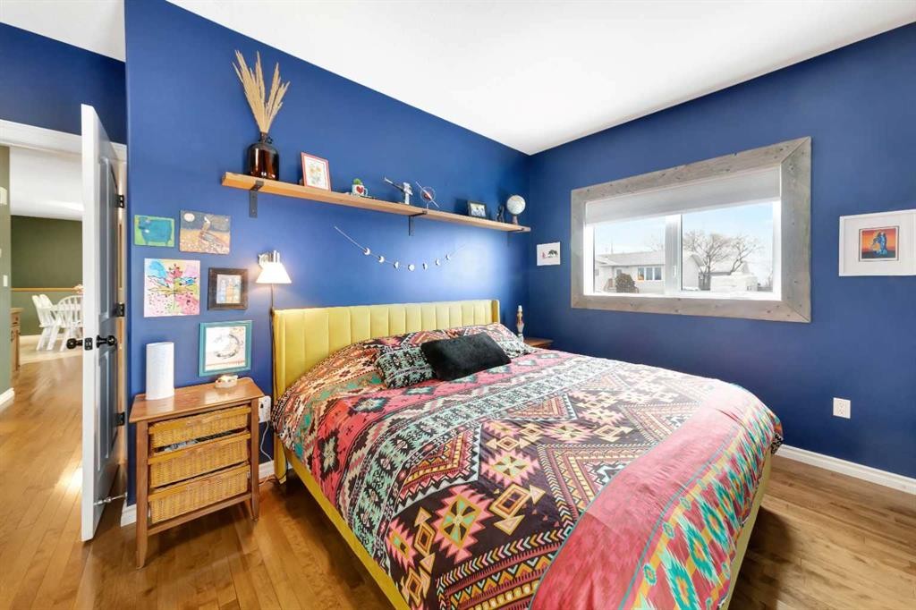 25 2 Avenue Se, Marshall, SK - Indoor Photo Showing Bedroom