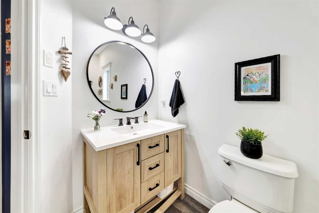 25 2 Avenue Se, Marshall, SK - Indoor Photo Showing Bathroom