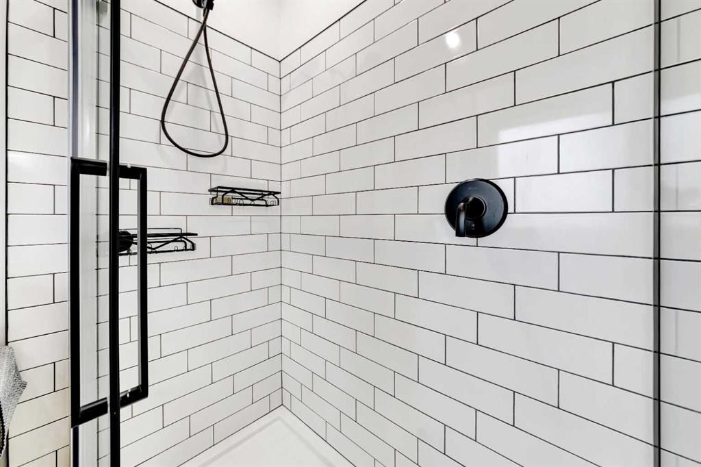 25 2 Avenue Se, Marshall, SK - Indoor