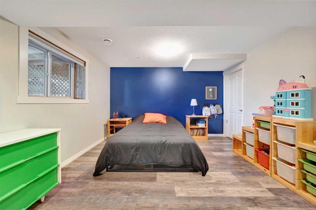 25 2 Avenue Se, Marshall, SK - Indoor Photo Showing Bedroom