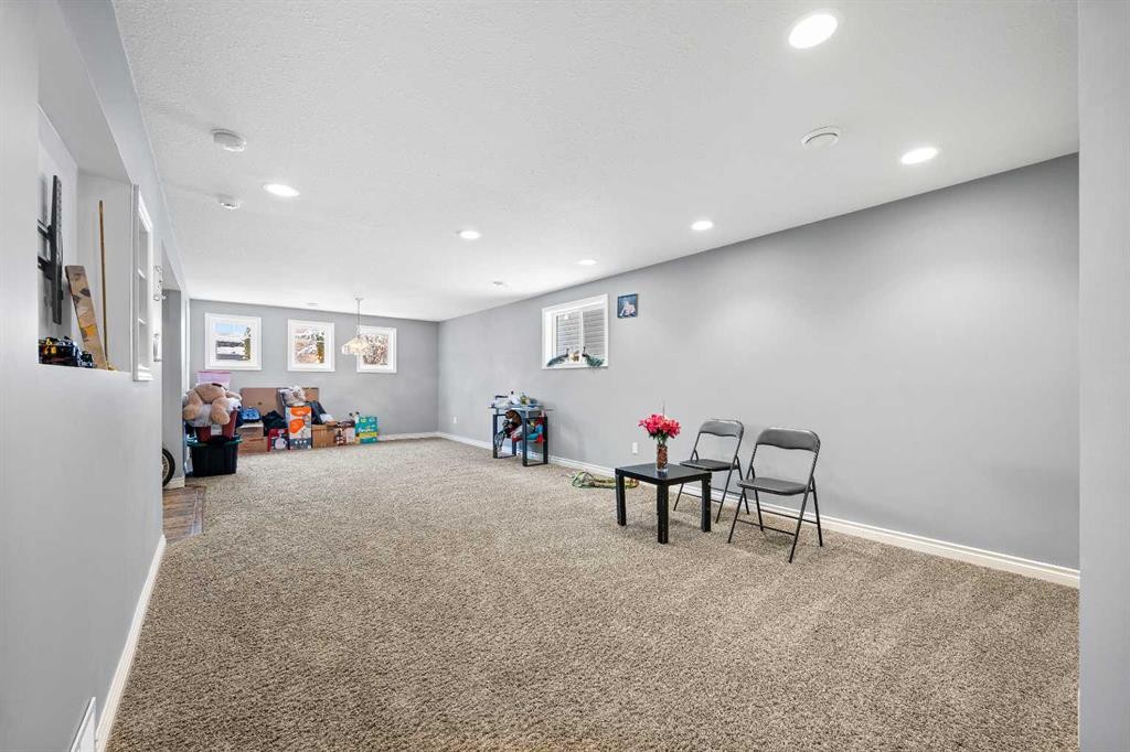 5302B 14 Street, Lloydminster, AB - Indoor Photo Showing Other Room