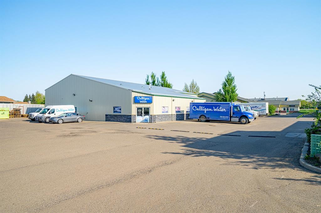 2711 50 Avenue, Lloydminster, SK