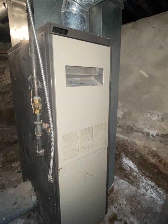 709 7 Avenue, Wainwright, AB - Indoor