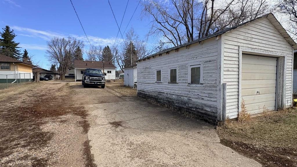 1209 5 Avenue, Wainwright, AB - Outdoor