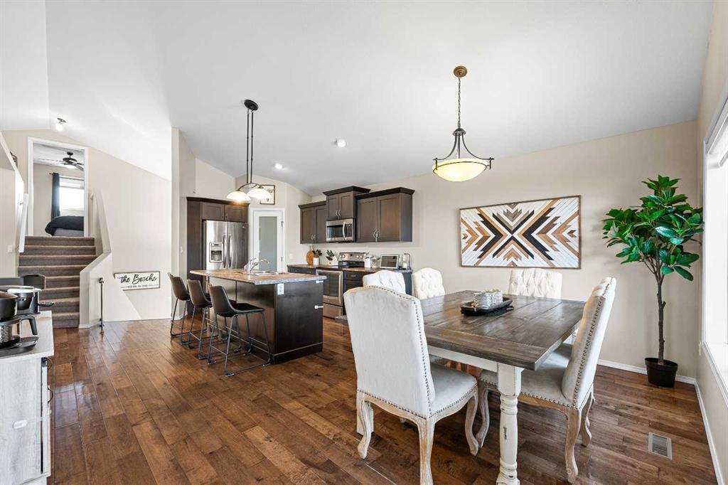 3908 74 Avenue, Lloydminster, AB - Indoor Photo Showing Dining Room