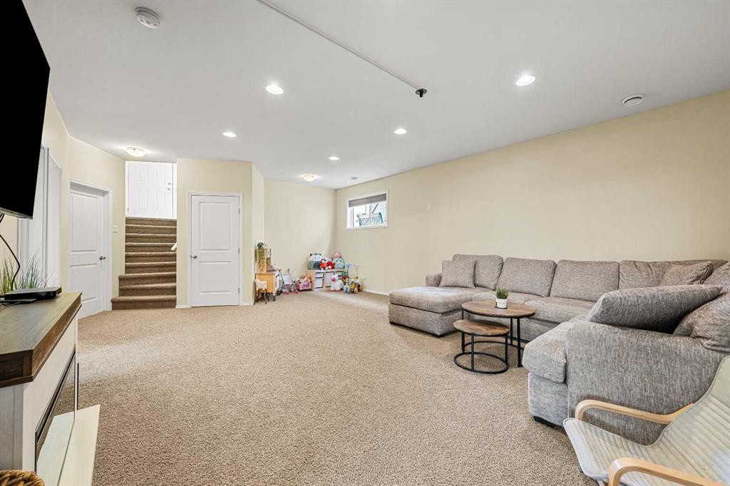 3908 74 Avenue, Lloydminster, AB - Indoor