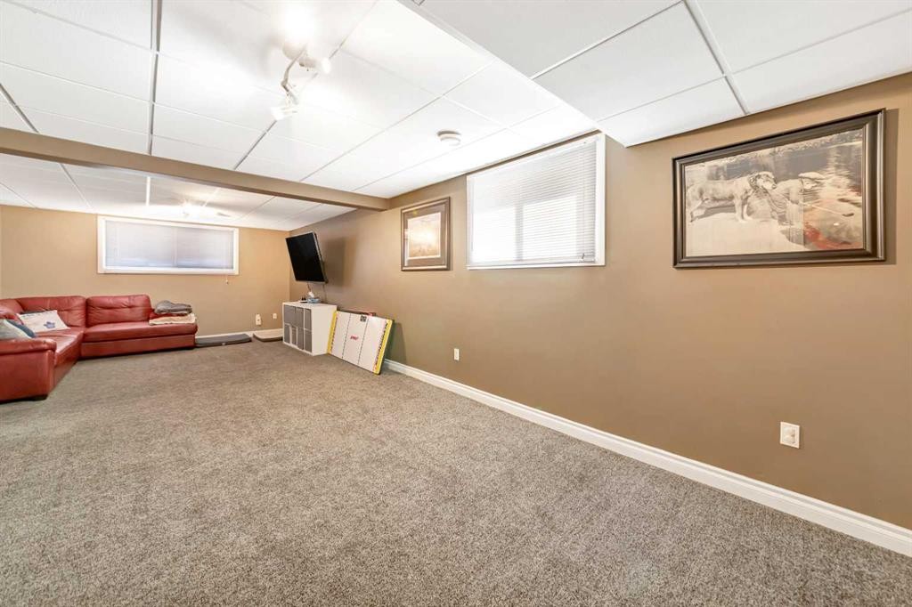3318 44A Avenue, Lloydminster, SK - Indoor