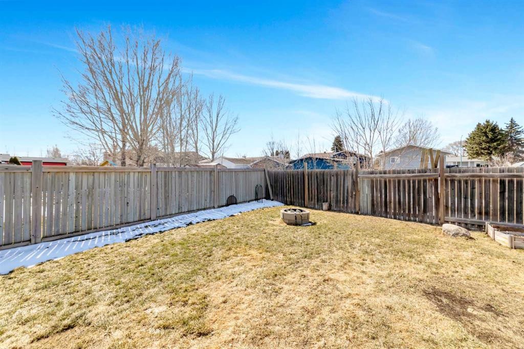 3318 44A Avenue, Lloydminster, SK - Outdoor