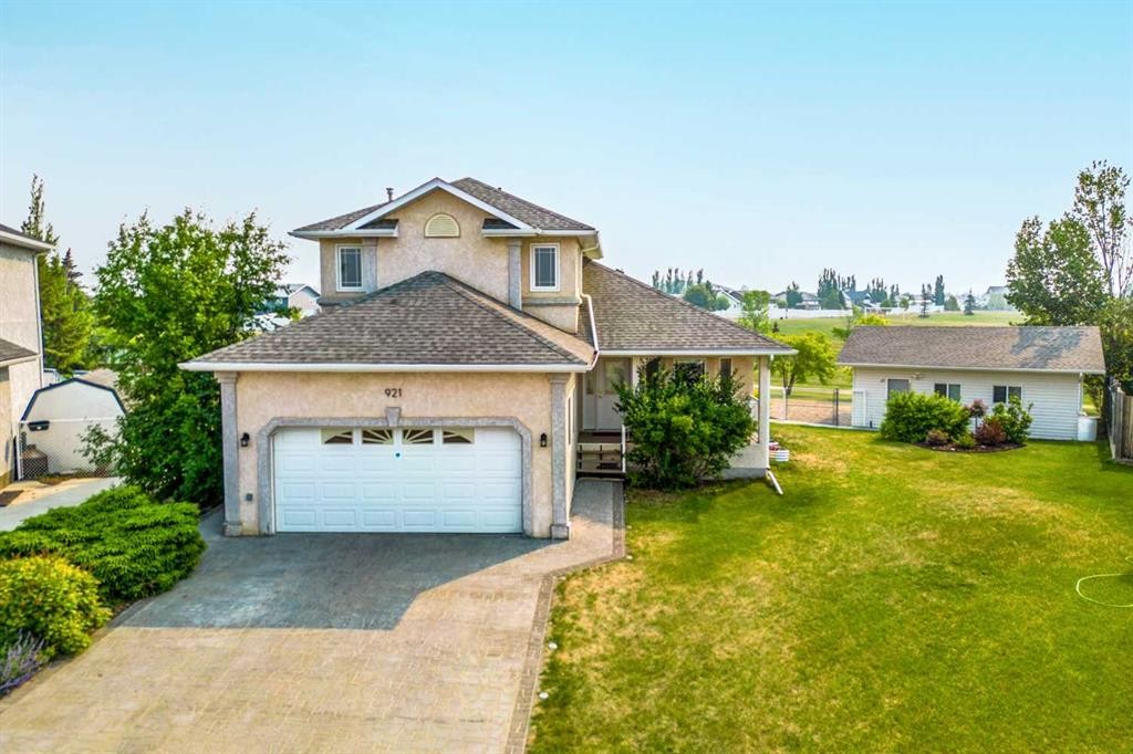 921 22 Street, Wainwright, AB - Outdoor