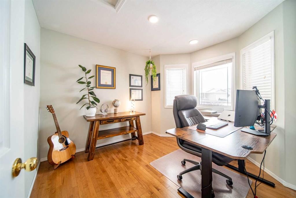 921 22 Street, Wainwright, AB - Indoor Photo Showing Office