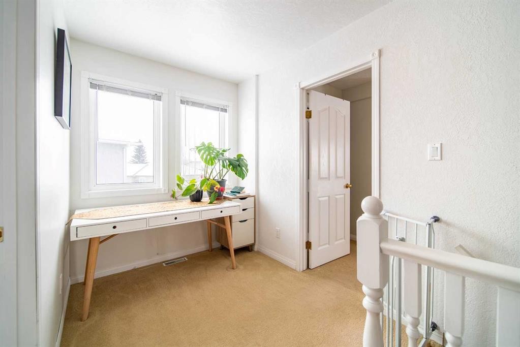 921 22 Street, Wainwright, AB - Indoor Photo Showing Other Room