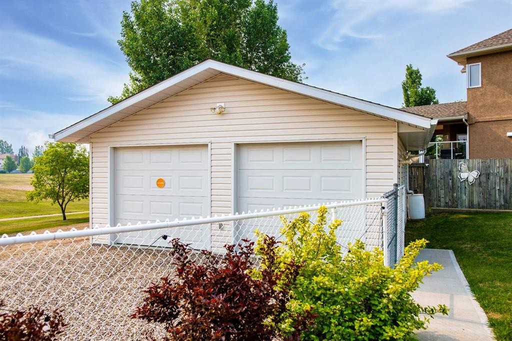 921 22 Street, Wainwright, AB - Outdoor With Exterior