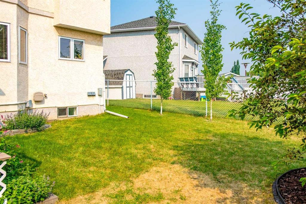 921 22 Street, Wainwright, AB - Outdoor
