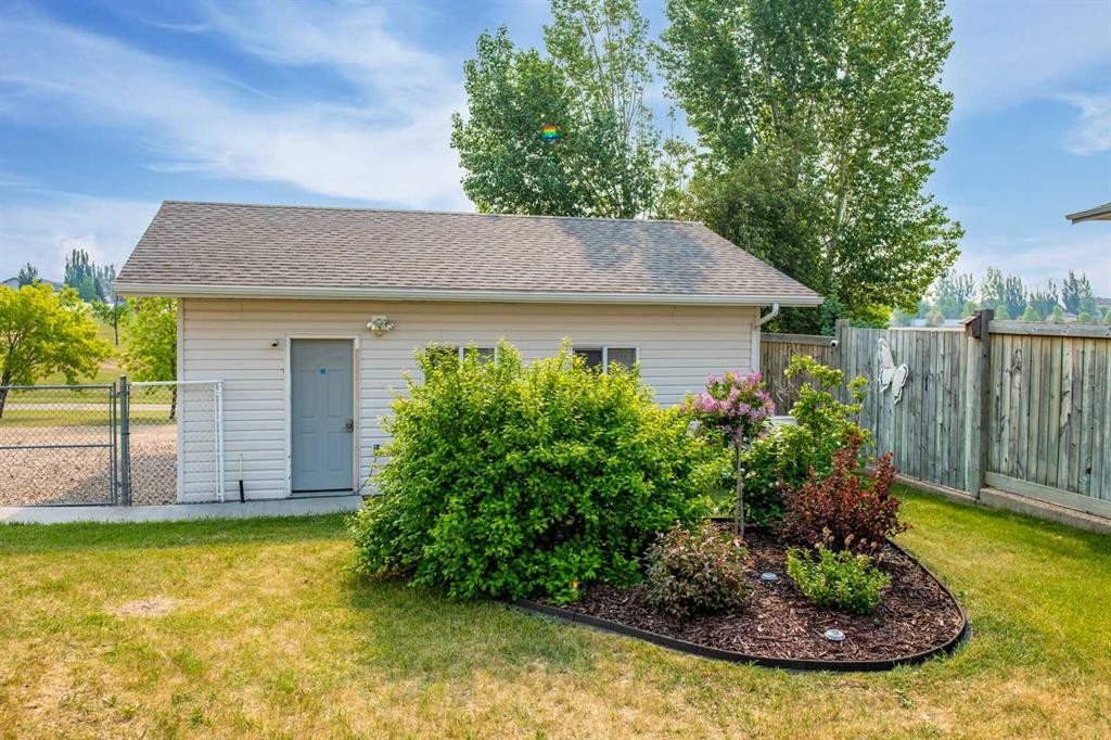 921 22 Street, Wainwright, AB - Outdoor