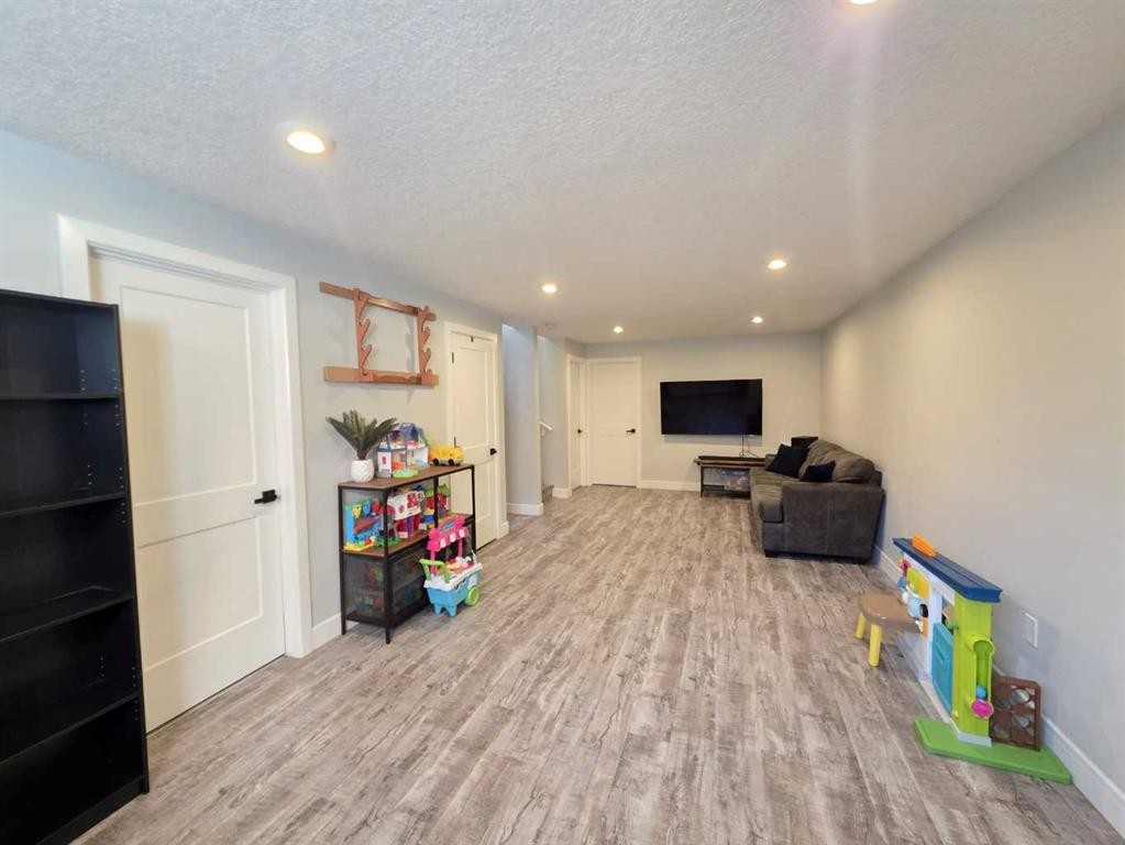 908 8 Avenue, Wainwright, AB - Indoor