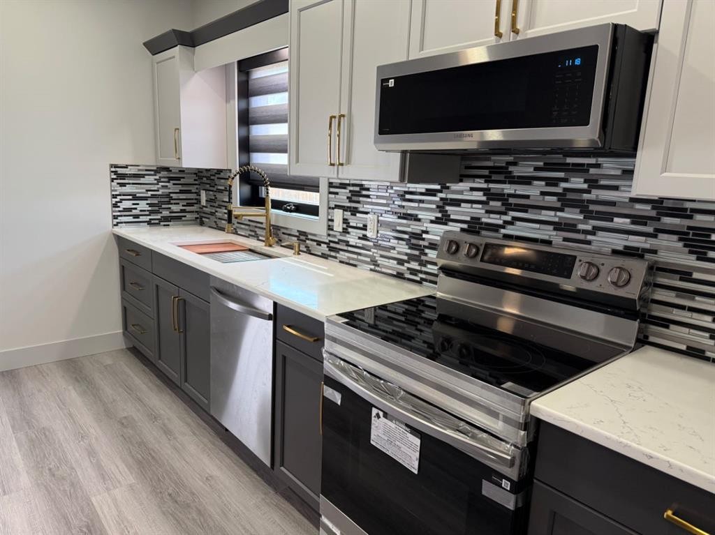 7115 37 Street, Lloydminster, AB - Indoor Photo Showing Kitchen With Double Sink With Upgraded Kitchen