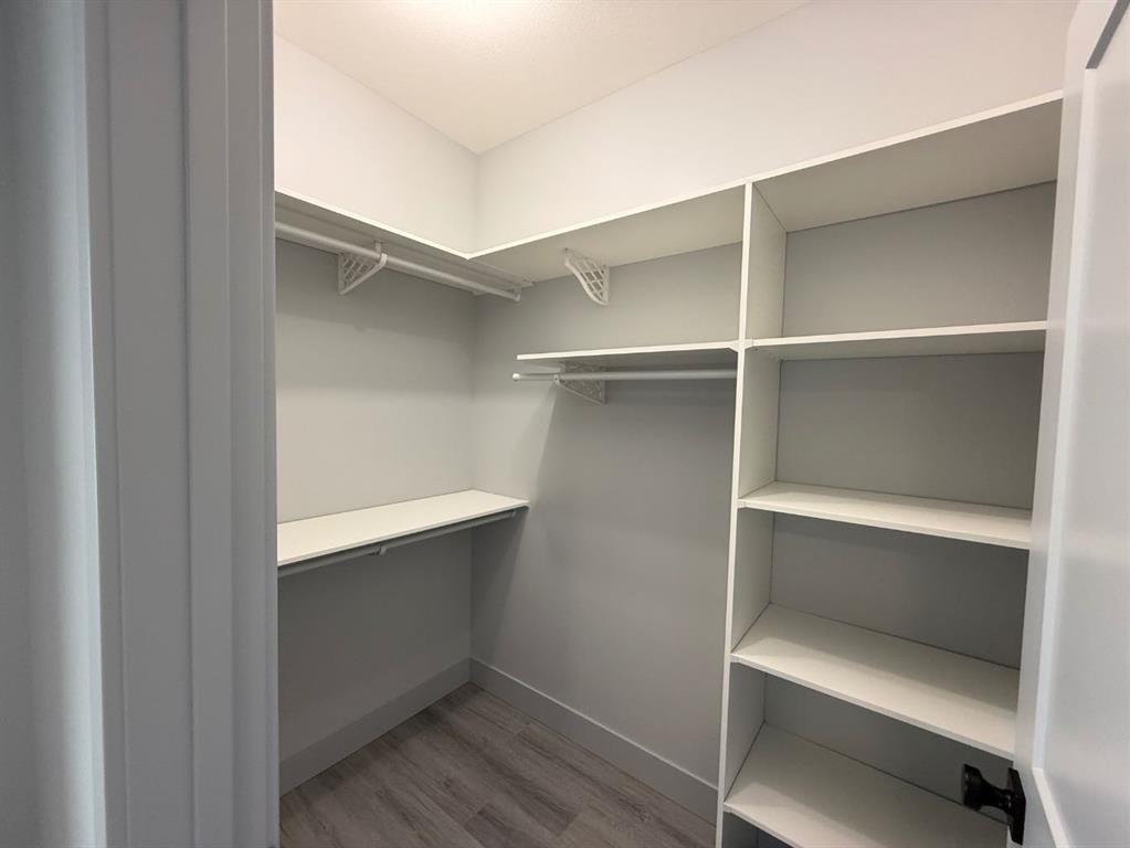 7115 37 Street, Lloydminster, AB - Indoor With Storage