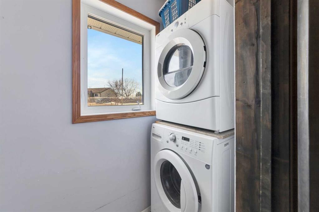 117 2 Avenue West, Marshall, SK - Indoor Photo Showing Laundry Room