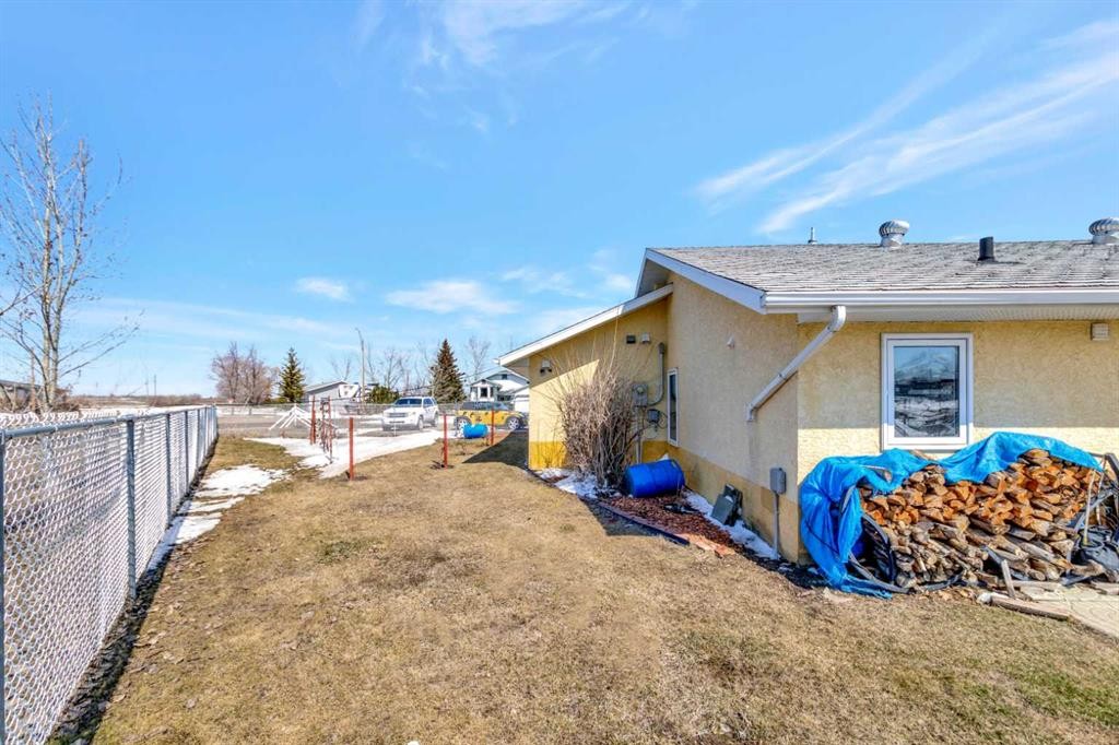 117 2 Avenue West, Marshall, SK - Outdoor