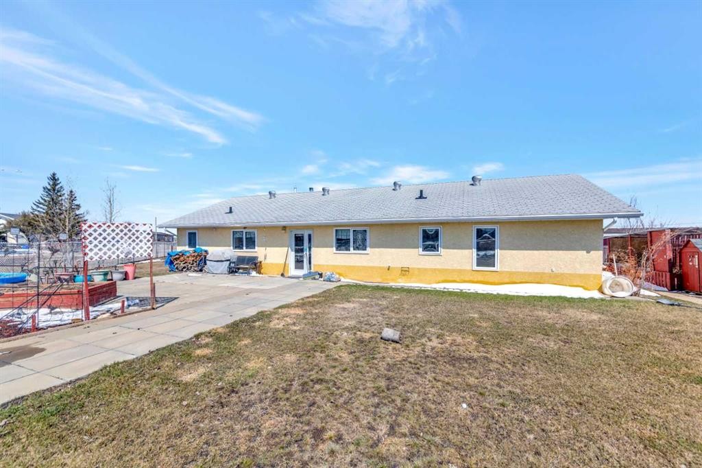 117 2 Avenue West, Marshall, SK - Outdoor