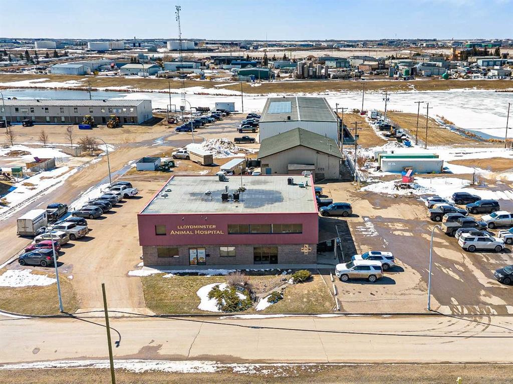 6002 50 Avenue, Lloydminster, AB