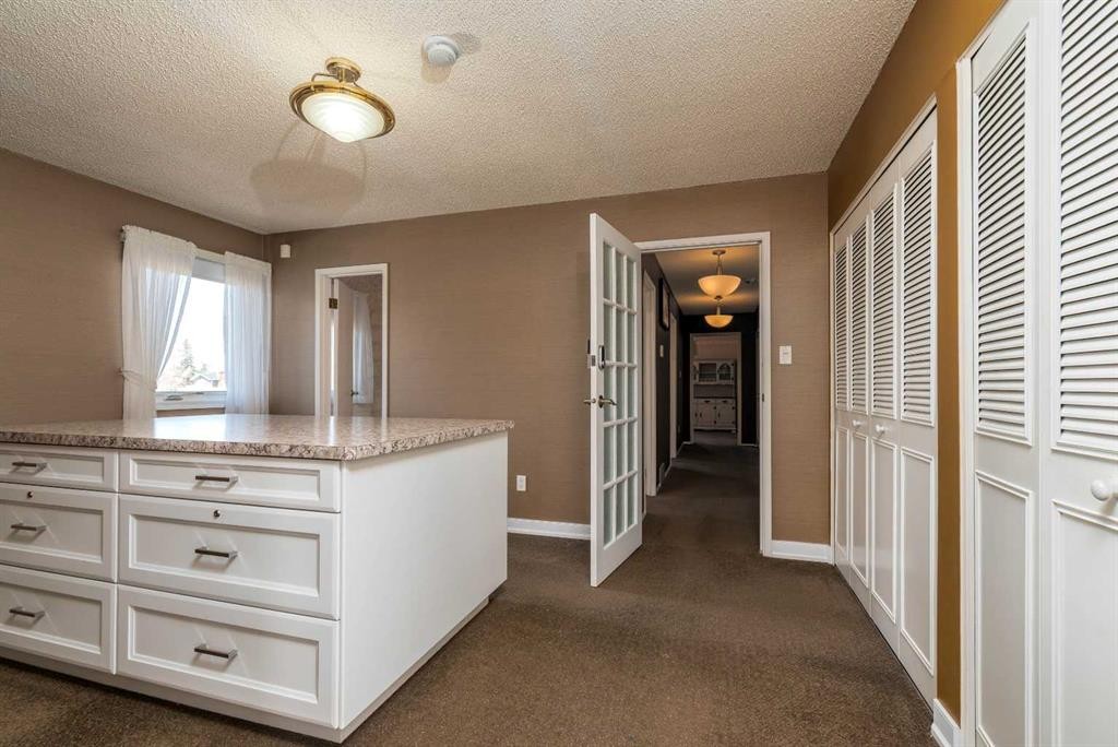 3003 51B Avenue, Lloydminster, AB - Indoor Photo Showing Other Room