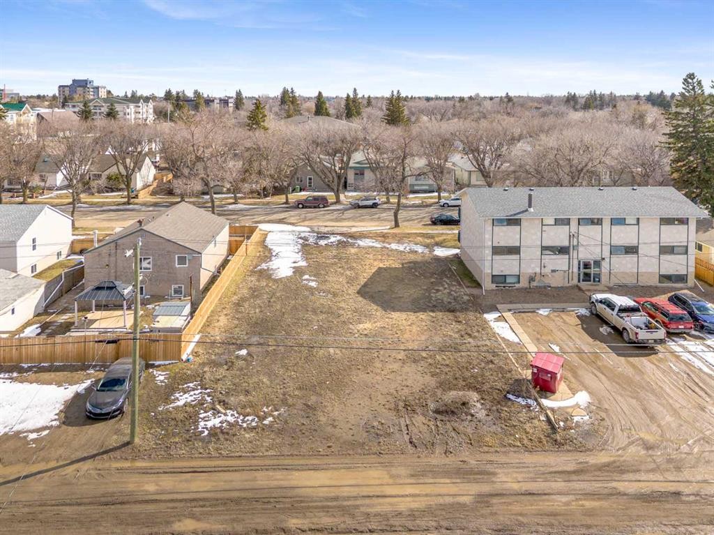 5212 50 Street, Lloydminster, AB