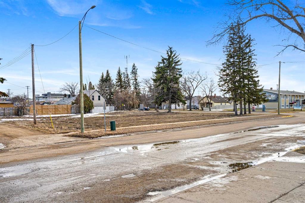 5315 49 Avenue, Lloydminster, SK
