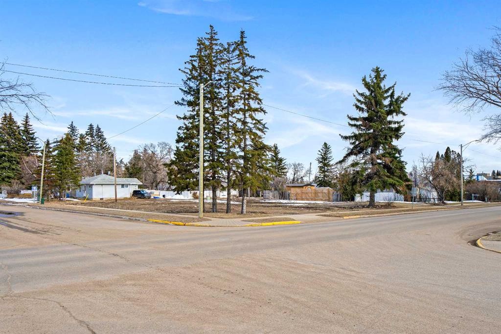 5315 49 Avenue, Lloydminster, SK