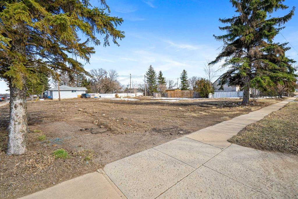 5315 49 Avenue, Lloydminster, SK