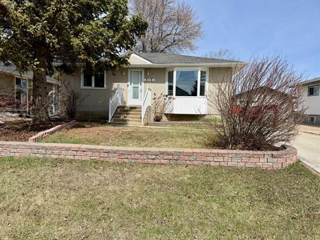 818 9 Avenue, Wainwright, AB - Outdoor