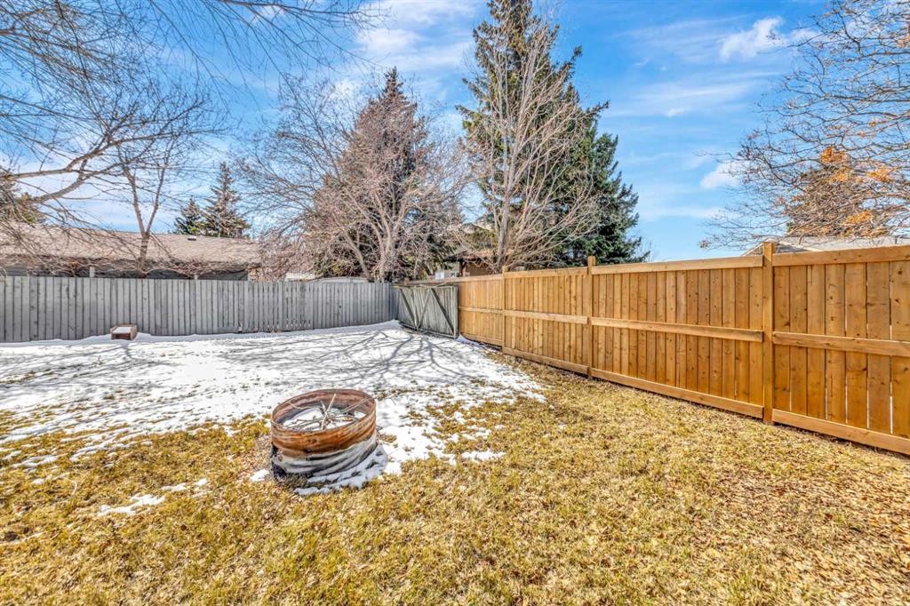 3510 57 Avenue, Lloydminster, AB - Outdoor