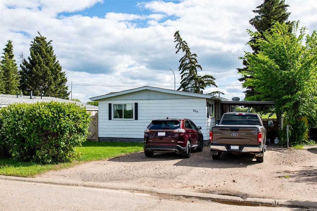 509 2 Avenue Crescent, Wainwright, AB - Outdoor