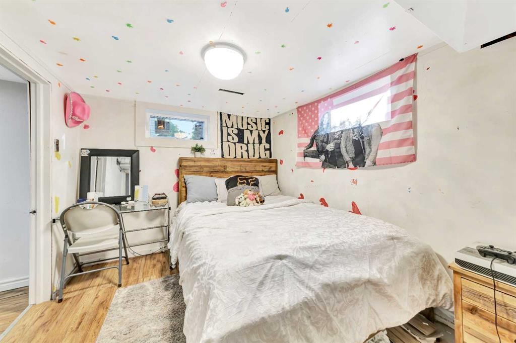 117 2 Street West, Lashburn, SK - Indoor Photo Showing Bedroom