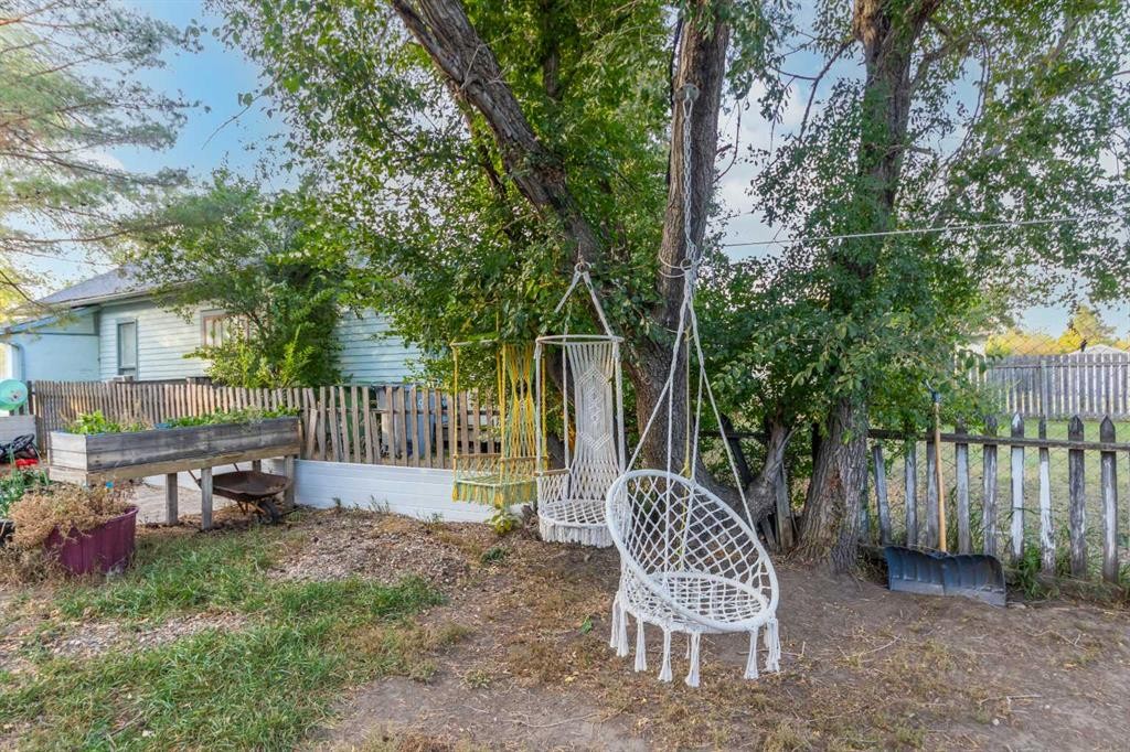 117 2 Street West, Lashburn, SK - Outdoor