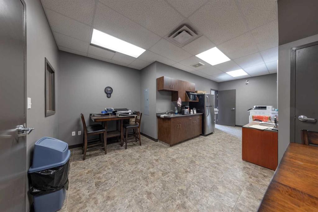 7156 56 Street, Lloydminster, AB