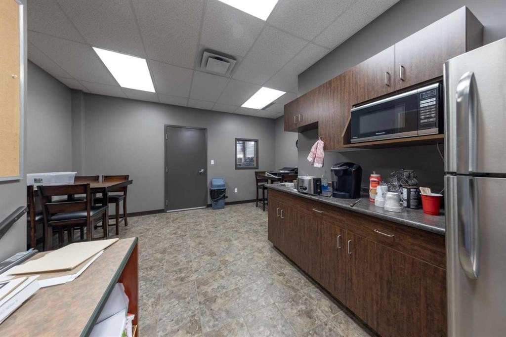 7156 56 Street, Lloydminster, AB