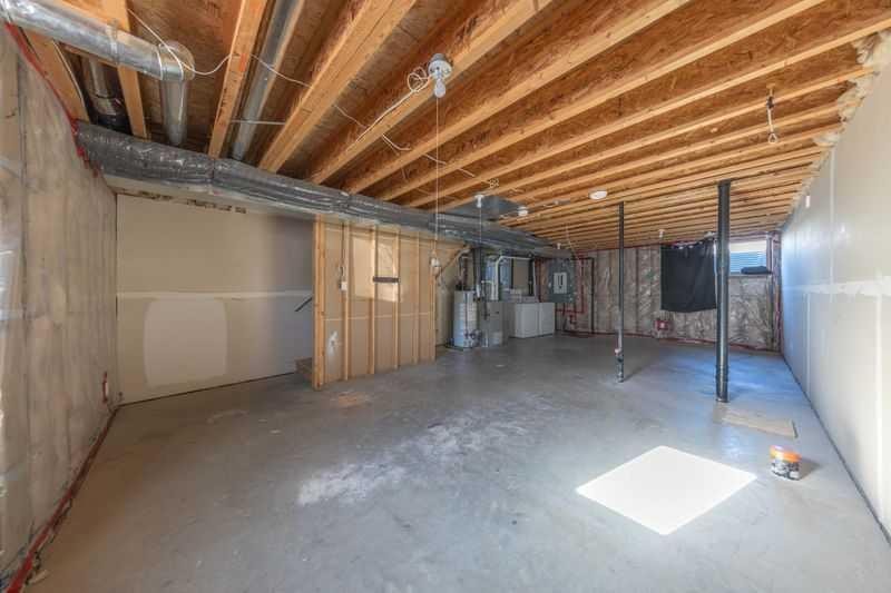 39-1809 47 Ave, Lloydminster, SK - Indoor Photo Showing Basement