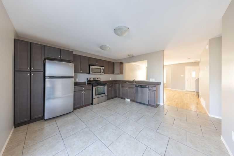 39-1809 47 Ave, Lloydminster, SK - Indoor Photo Showing Kitchen