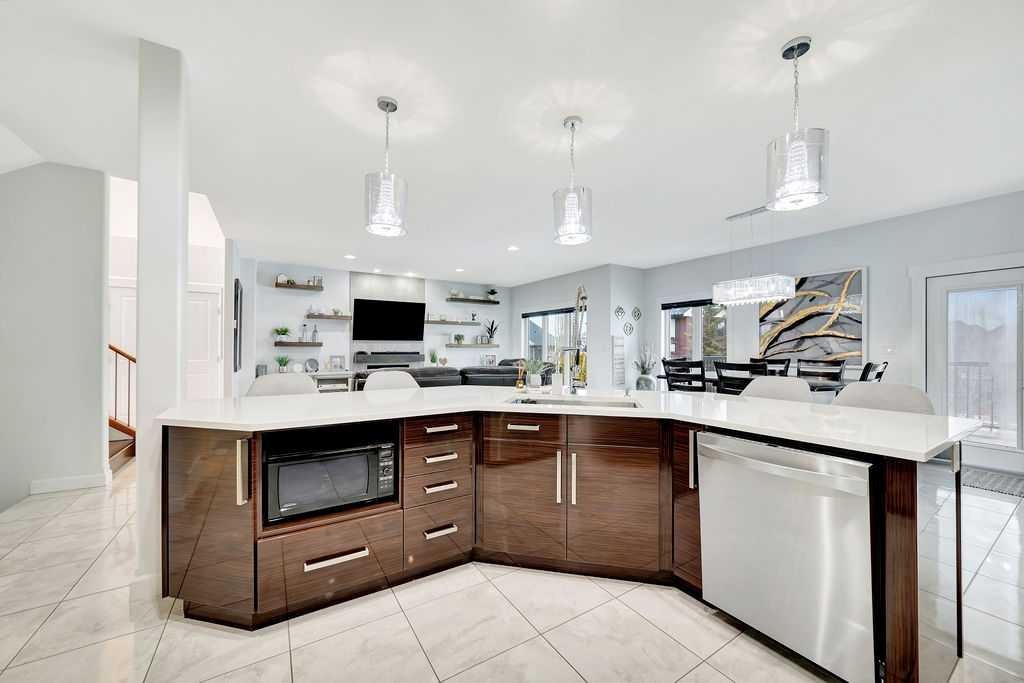 1703 56 Avenue, Lloydminster, AB - Indoor Photo Showing Kitchen