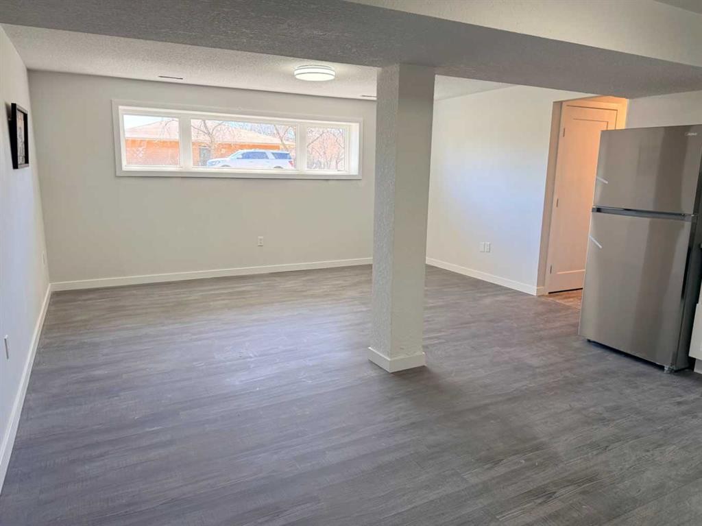 318 5 Avenue, Wainwright, AB - Indoor Photo Showing Other Room