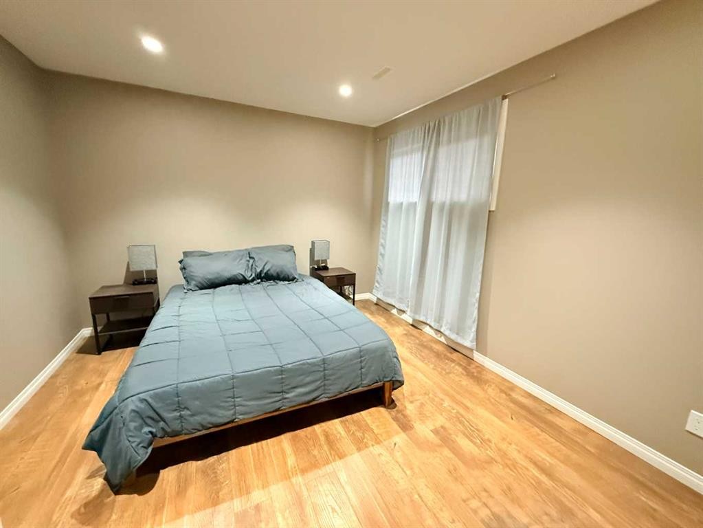 2820 12 Avenue, Wainwright, AB - Indoor Photo Showing Bedroom