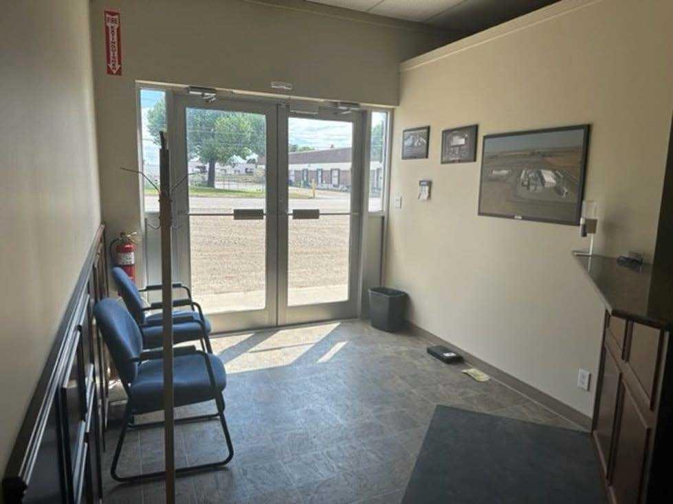 2930 9 Avenue North, Lethbridge, AB