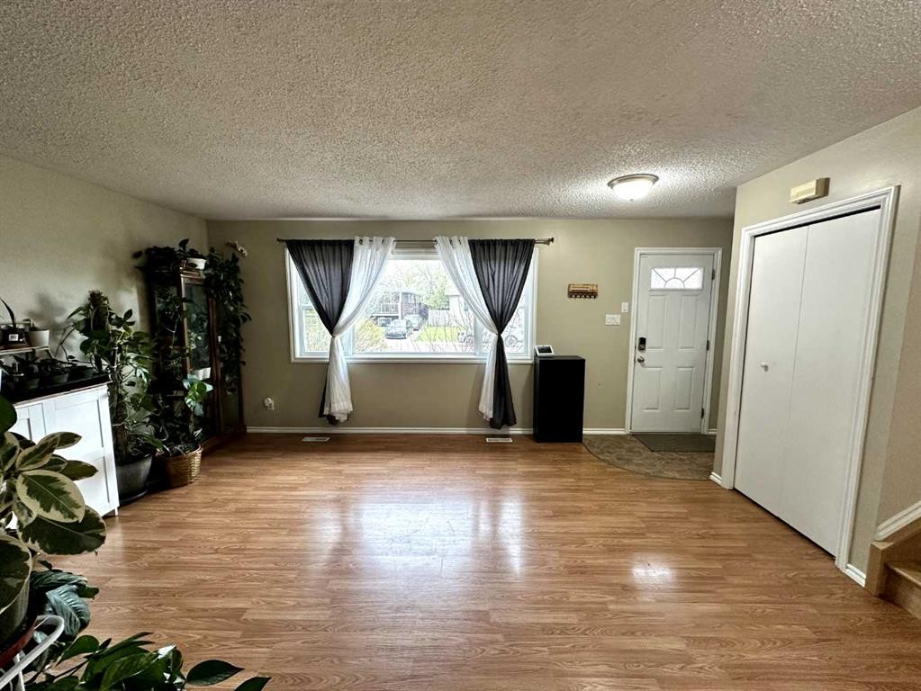 1634 5A Street, Wainwright, AB - Indoor Photo Showing Other Room
