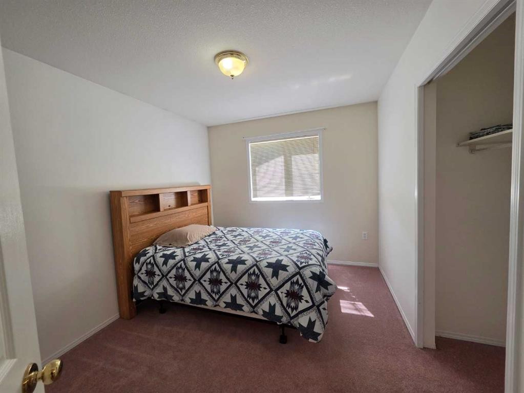 3404 61 Avenue, Lloydminster, AB - Indoor Photo Showing Bedroom