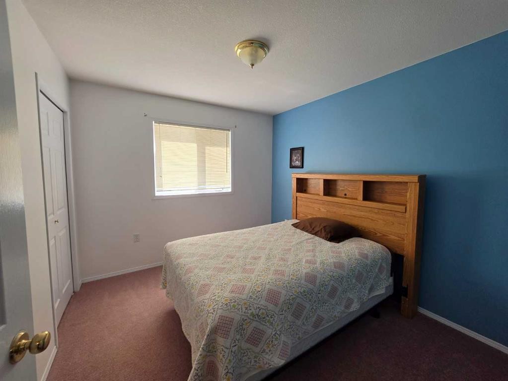 3404 61 Avenue, Lloydminster, AB - Indoor Photo Showing Bedroom