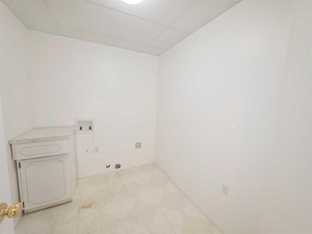3404 61 Avenue, Lloydminster, AB - Indoor Photo Showing Other Room