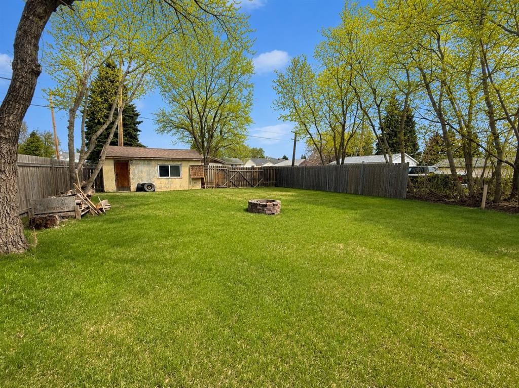 614 6 Avenue, Wainwright, AB - Outdoor