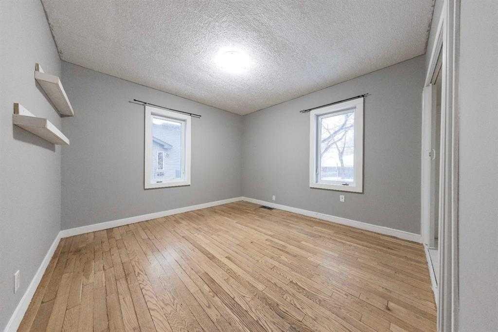 5223 50 Street, Lloydminster, AB - Indoor Photo Showing Other Room